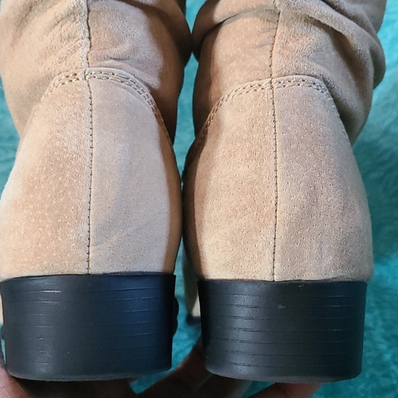 VTG Suede Khaki Boots - Picture 8 of 16